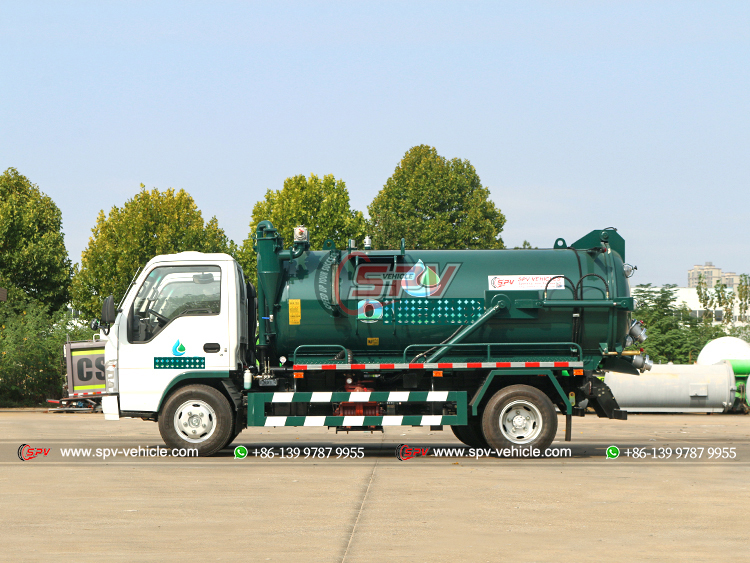 ISUZU 4,000 Litres  Drain Vacuum Truck - Left Side